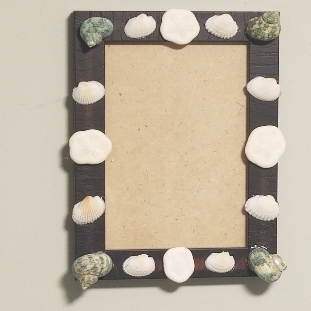 Wood frame seashell picture frame